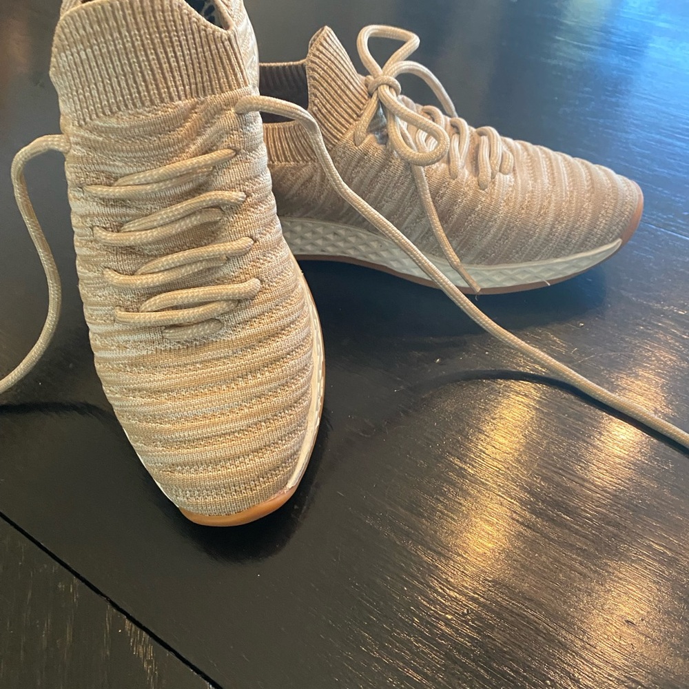 Women's Tan Sneakers